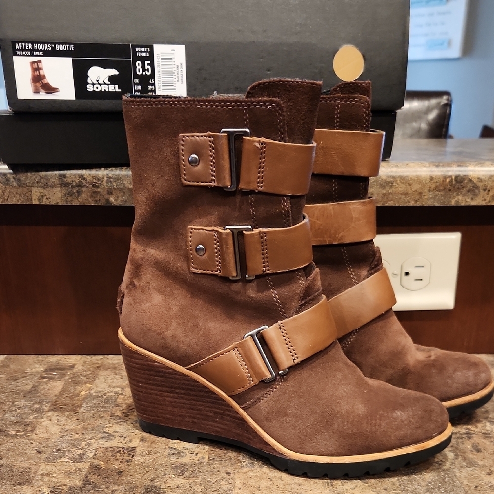 Sorel Women's Brown Wedge Booties